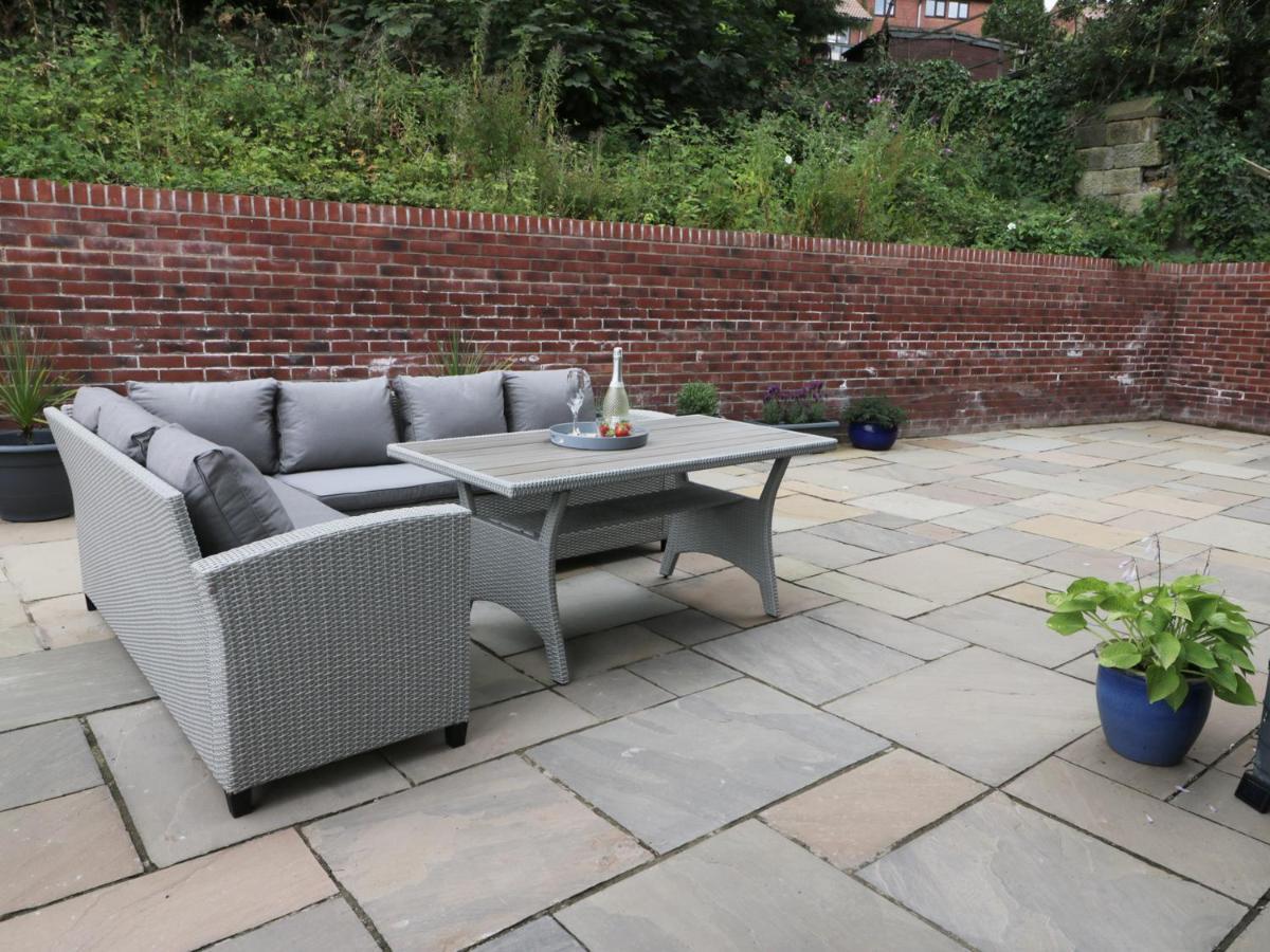 The Office Gardens, Apartment 1 Whitby Buitenkant foto